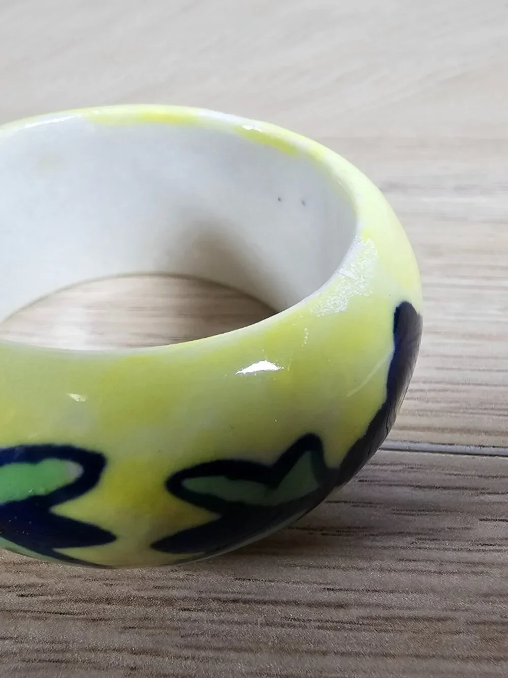 Pier 1 Napkin Rings Set of 4 Ceramic Yellow Blue Floral Boho Grandma *FLAWS